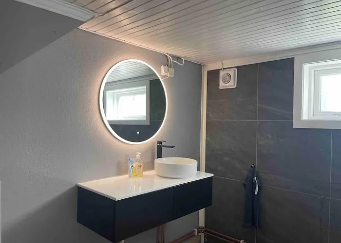 Fin Sentralt Hybel I Apartment