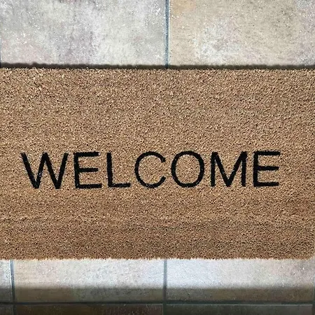 Fin Sentralt Hybel I Lejlighed